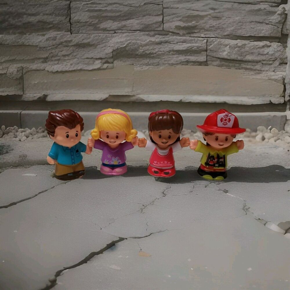 Fisher Price Little People Assorted Figures Set of 4 Great Used Condition
